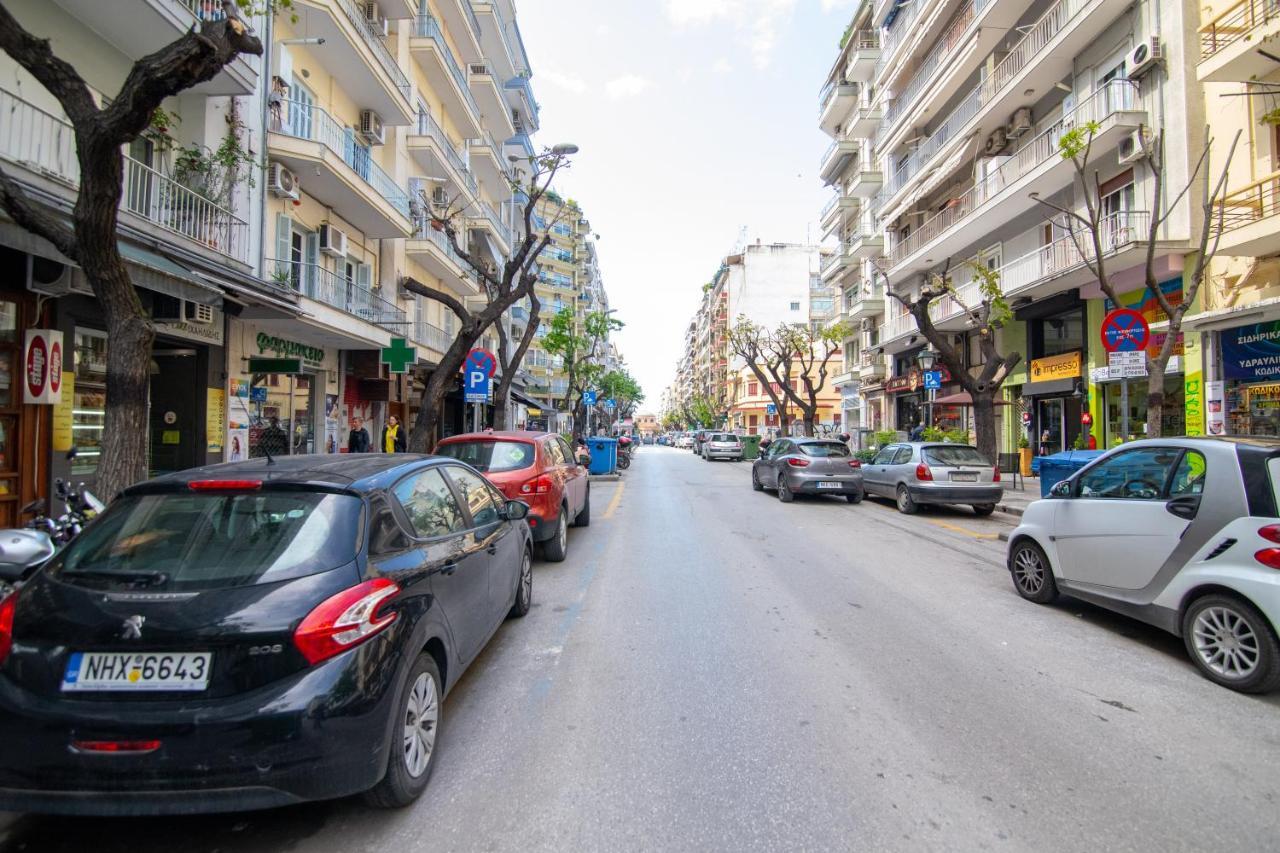 Downtown Luxury Boutique Suites : The Red Suite Thessaloniki Exterior photo