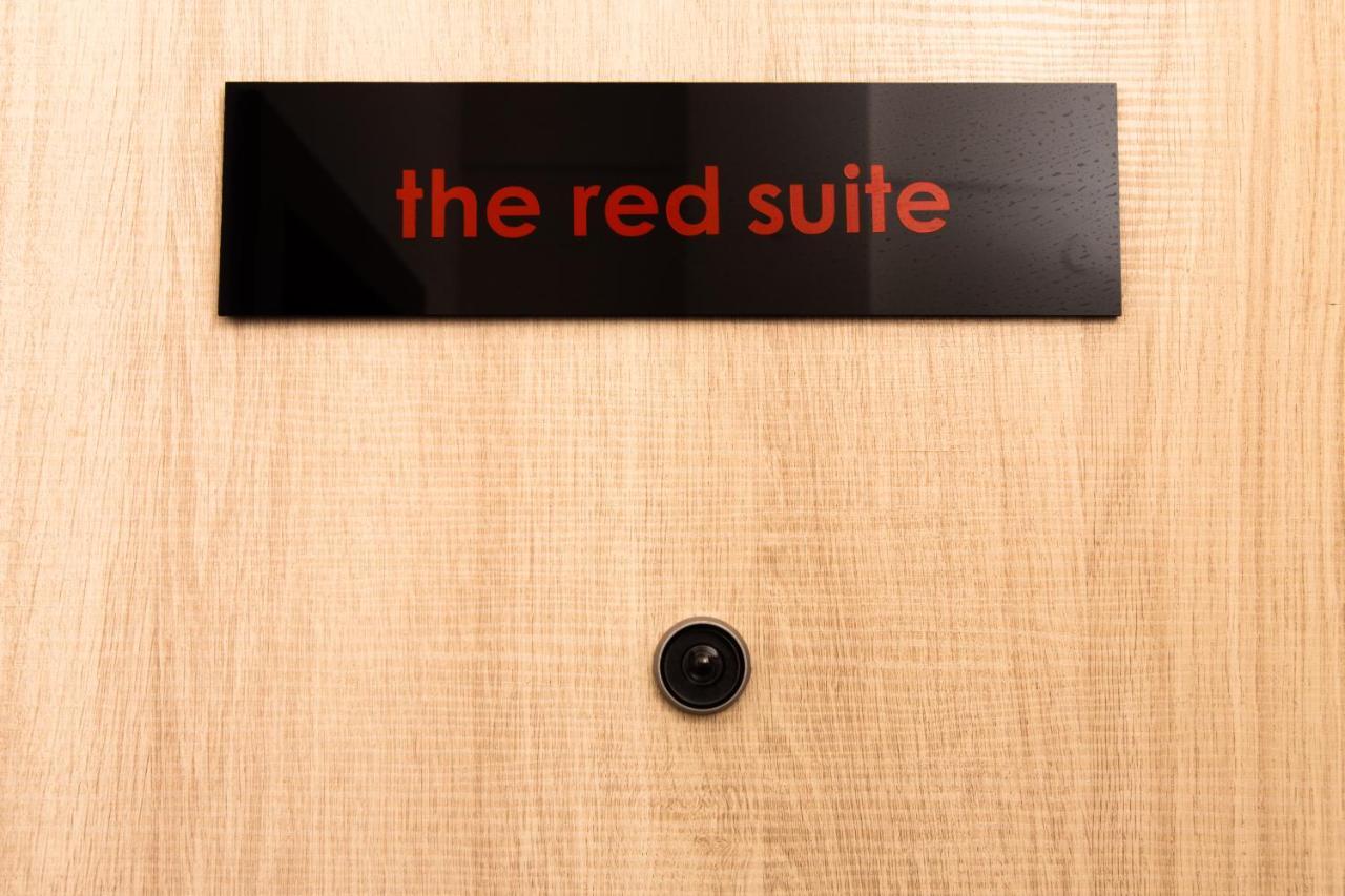 Downtown Luxury Boutique Suites : The Red Suite Thessaloniki Exterior photo